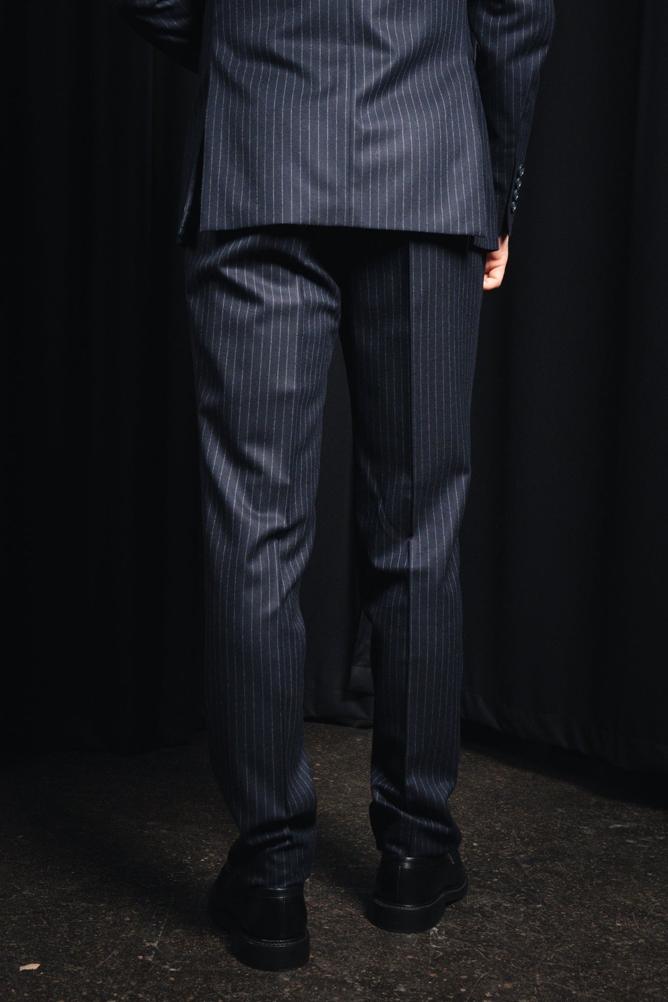 Anton - Uld - VBC - Navy Pinstripe Flannel