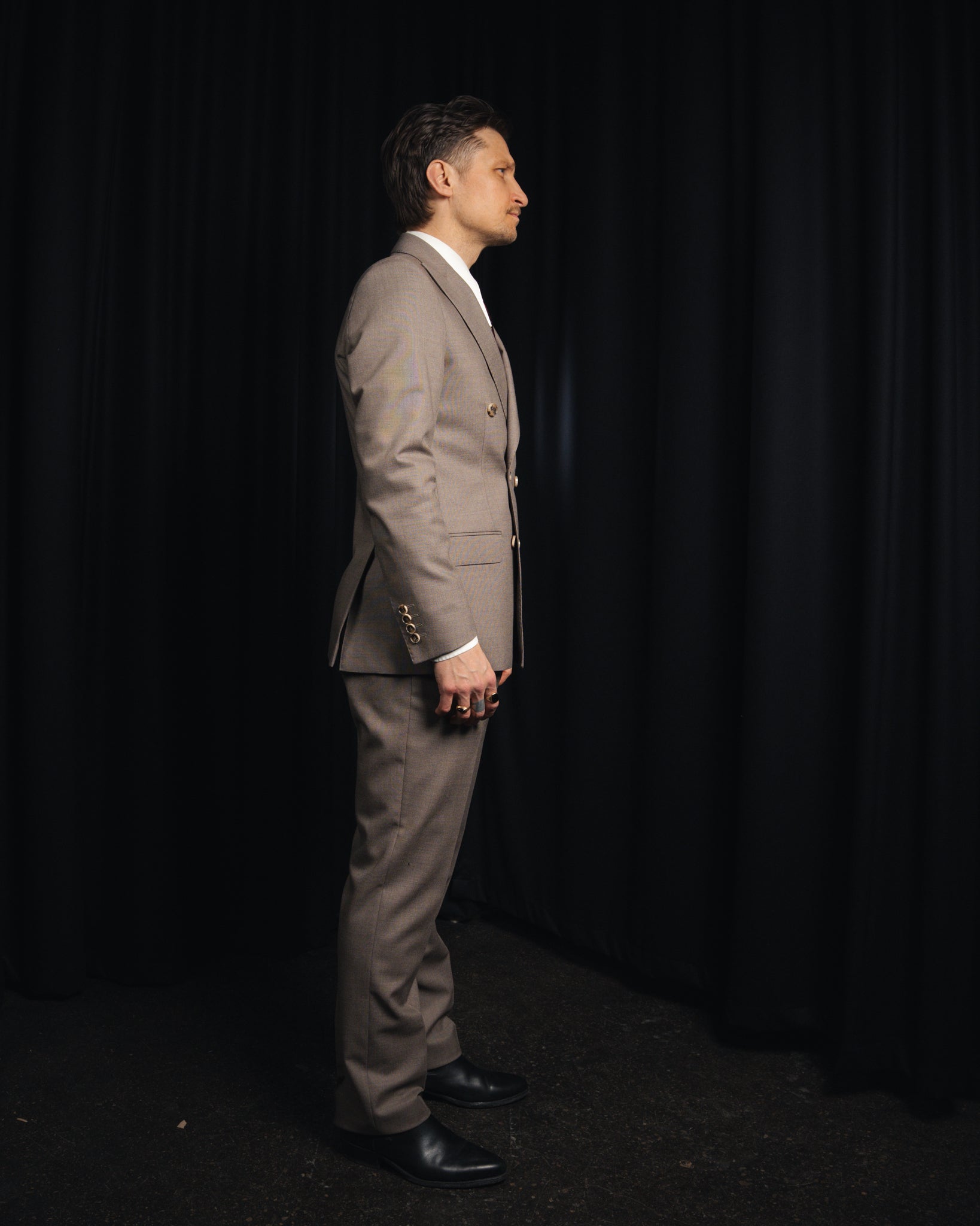 Suit – Double Breasted - 4ply Wool – Rogna - Sand