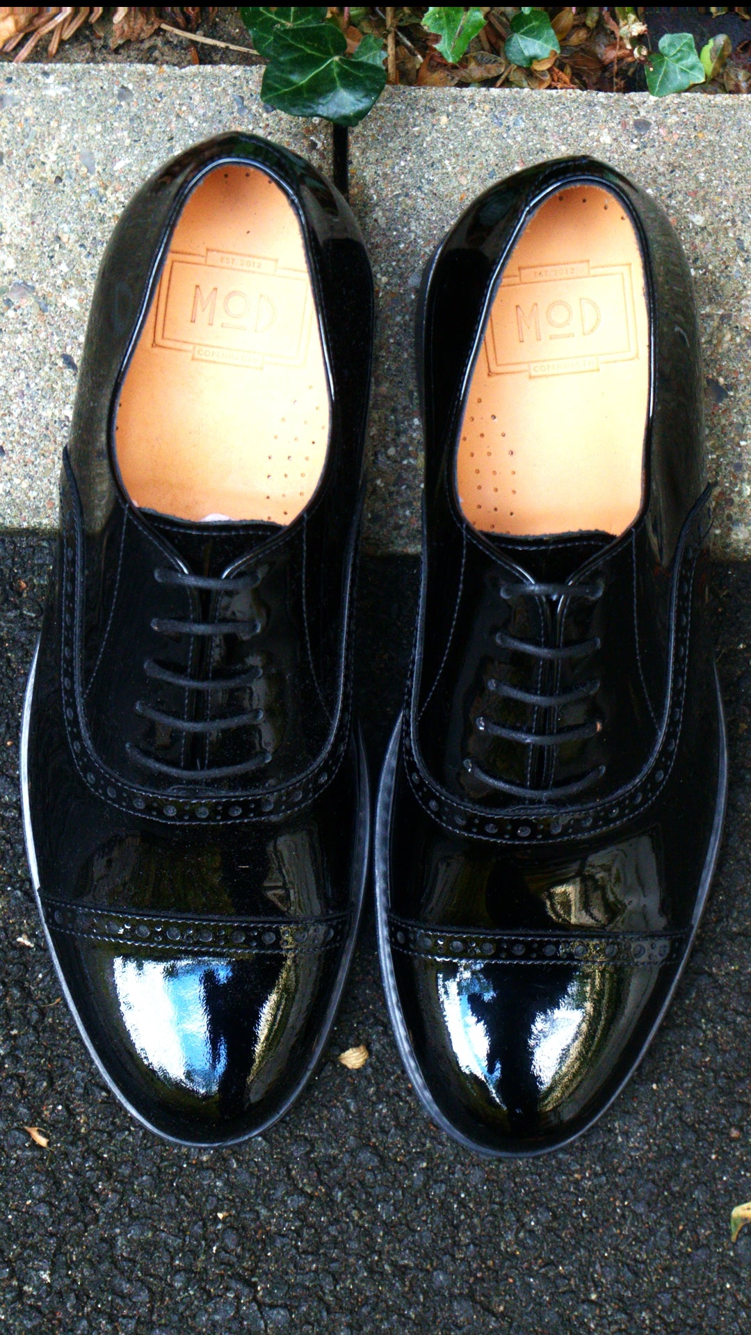 Punched Captoe - Laksko - Sample