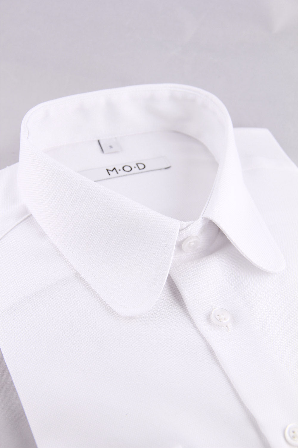 Antun - Oxford - Club collar - White