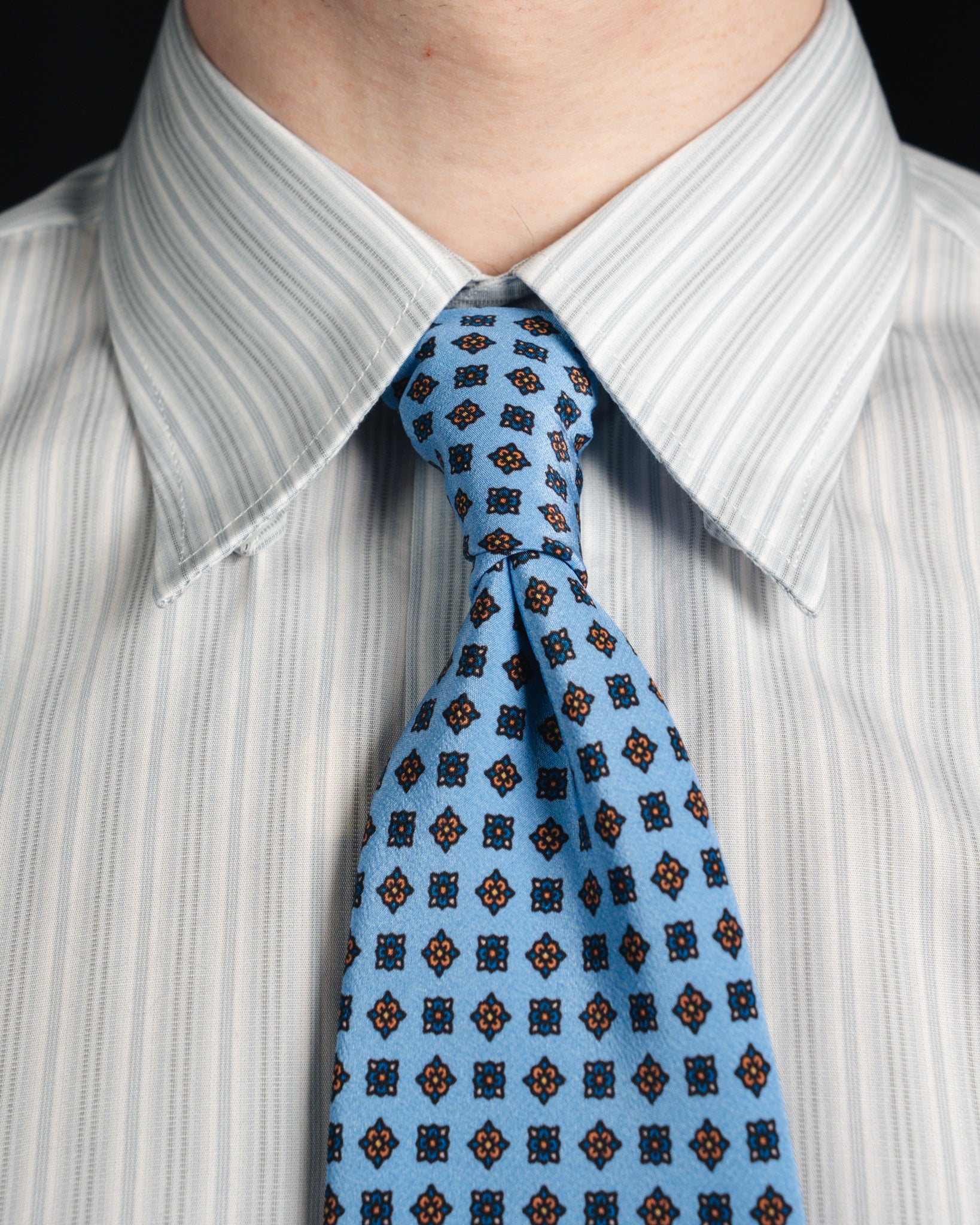 Ante - Cutaway Collar - White Structure