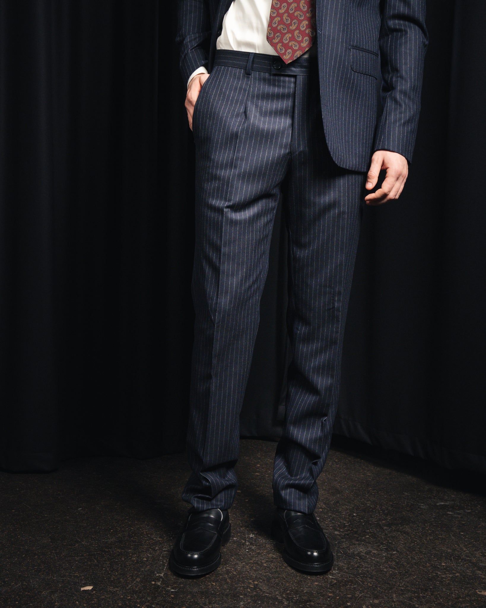 Anton - Uld - VBC - Navy Pinstripe Flannel
