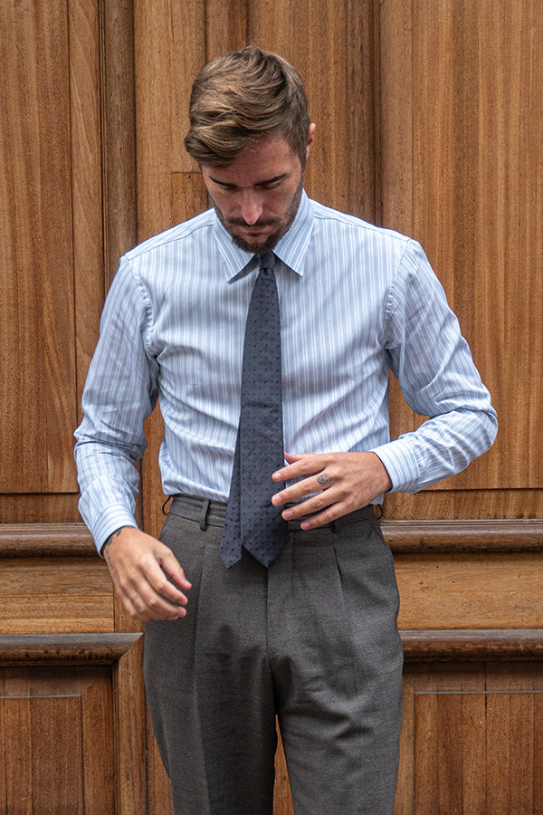 Antun - Poplin - MOD Krave - Grå Multi Strib