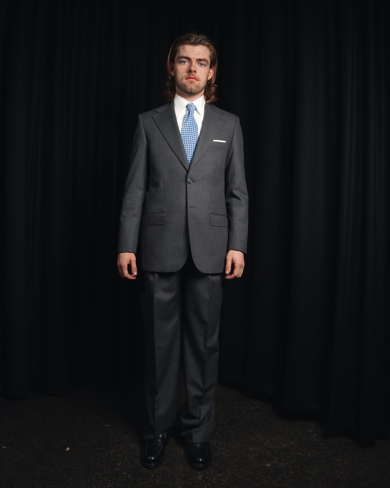 The Modernist - Enkletradet - 4ply - Grå